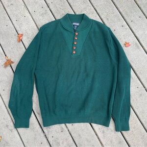Vintage Green Henley Sweater w Wooden Buttons || Long Sleeve CREWNECK w Buttons